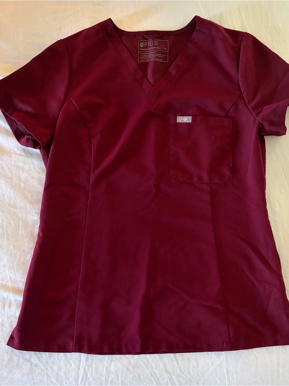 FIGS Slim Fit Caterina One Pocket Scrub Top